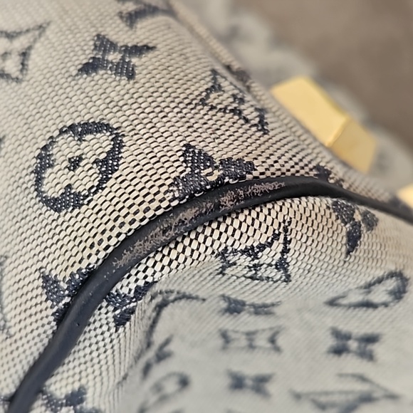 Louis Vuitton Mini Lin Josephine 40 - Picture 8 of 16